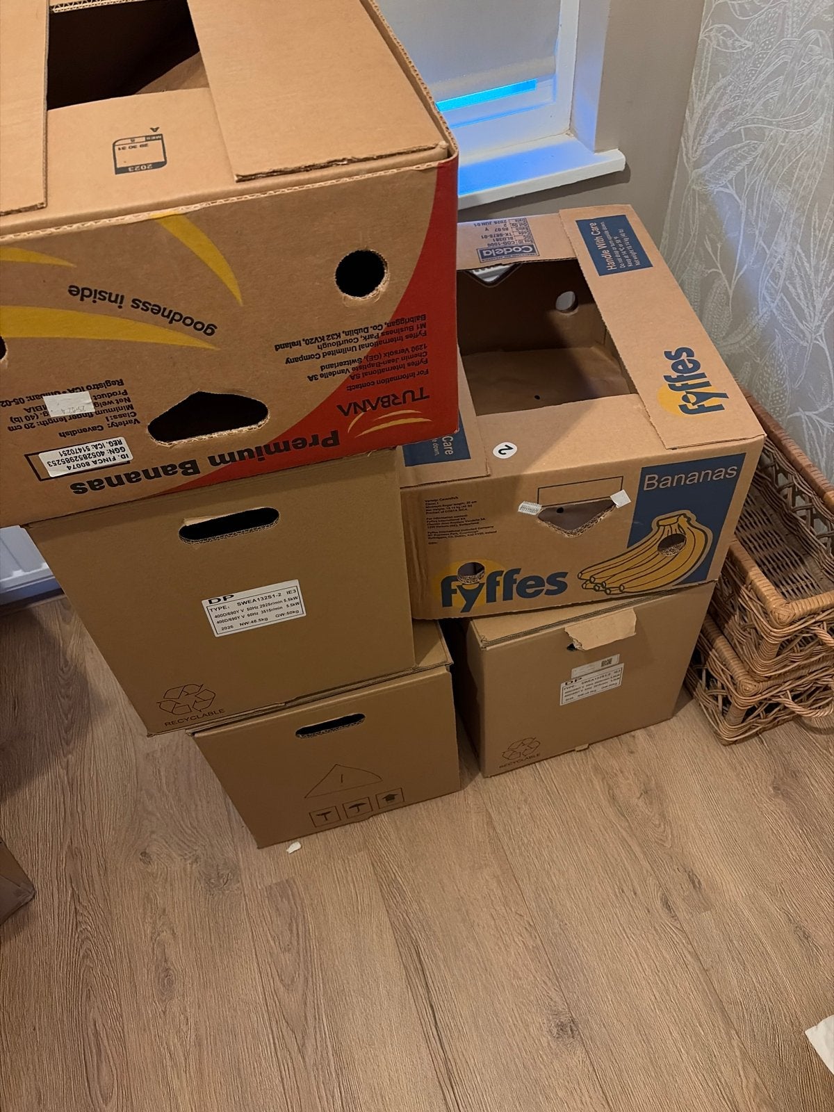 Gratis: 5 verhuisdozen (banaan- en standaarddozen), Ophalen, Gebruikt, Doos