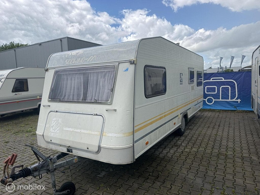 Knaus 485 TK| 6 persoons| opknapper| voortent, Overige typen, Rondzit, 750 - 1000 kg, Knaus