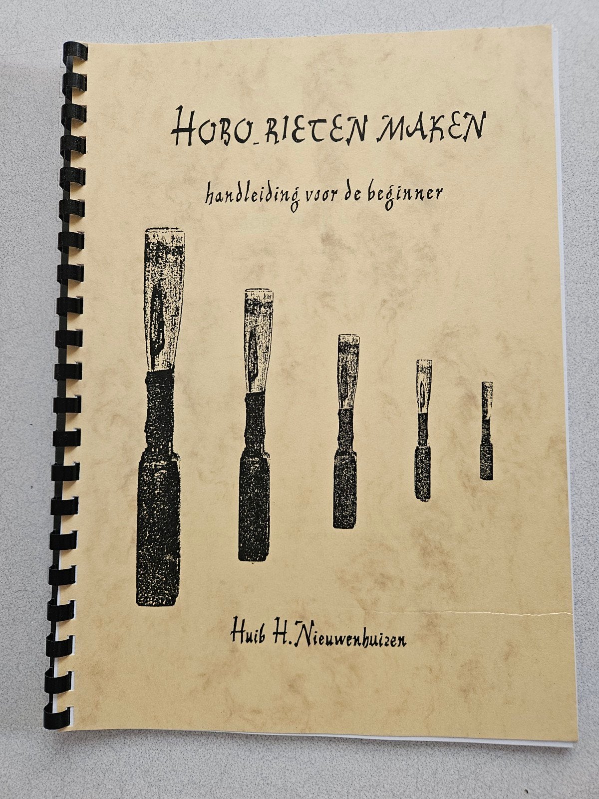 Hobo rieten maken - Handleiding voor de beginner, Ophalen of Verzenden, Zo goed als nieuw