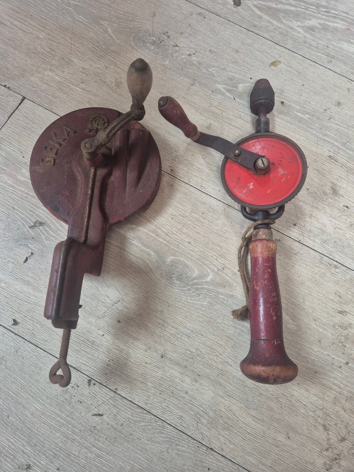 Vintage handboor en vleesmolen - Antiek gereedschap, Ophalen