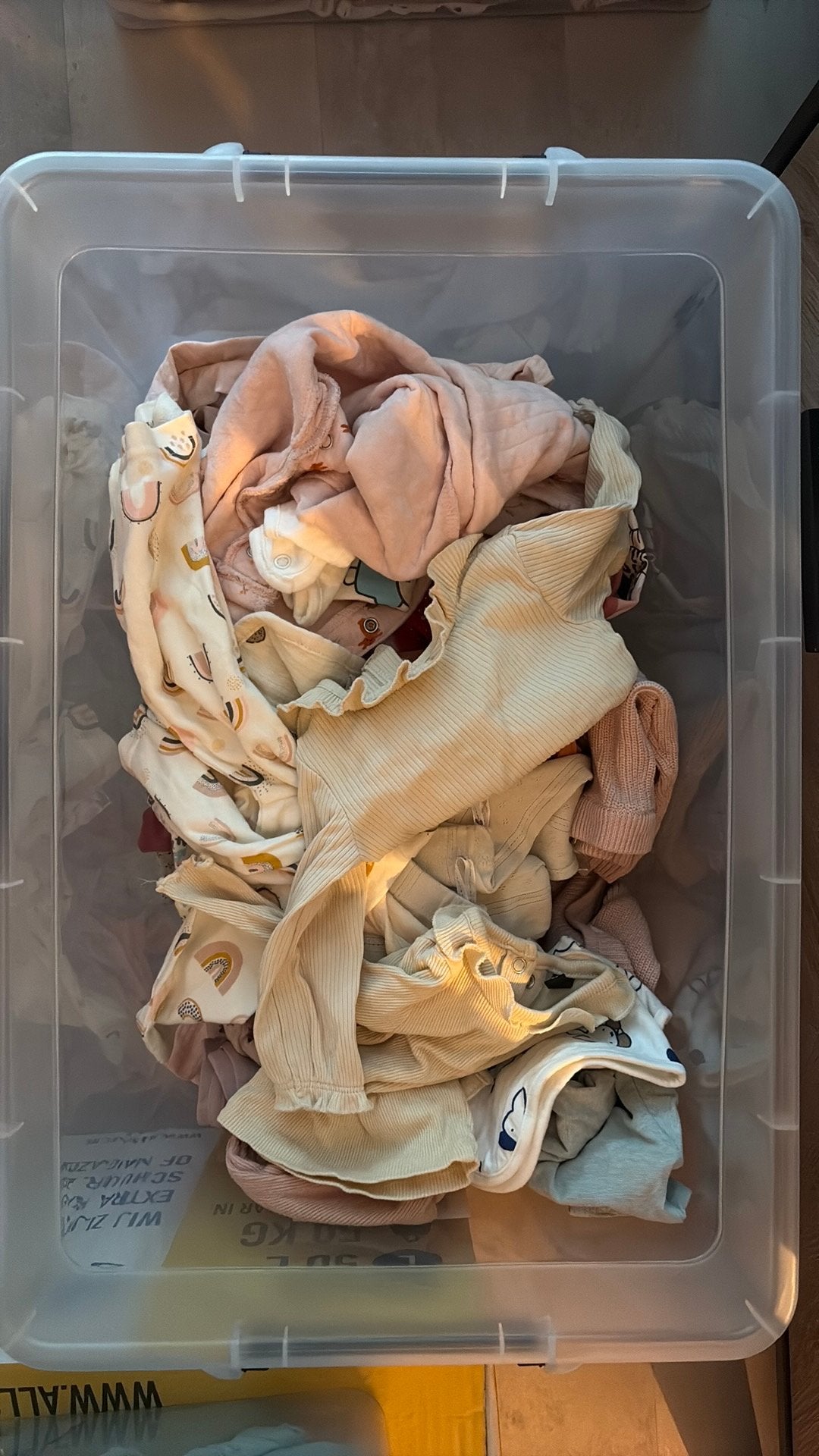 Doos vol meisjes kleren van maat 44 tot 68, Ophalen, Zo goed als nieuw, Overige maten