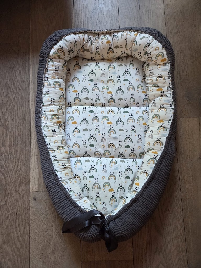 Prachtig handgemaakt babynestje, Ophalen, Gebruikt