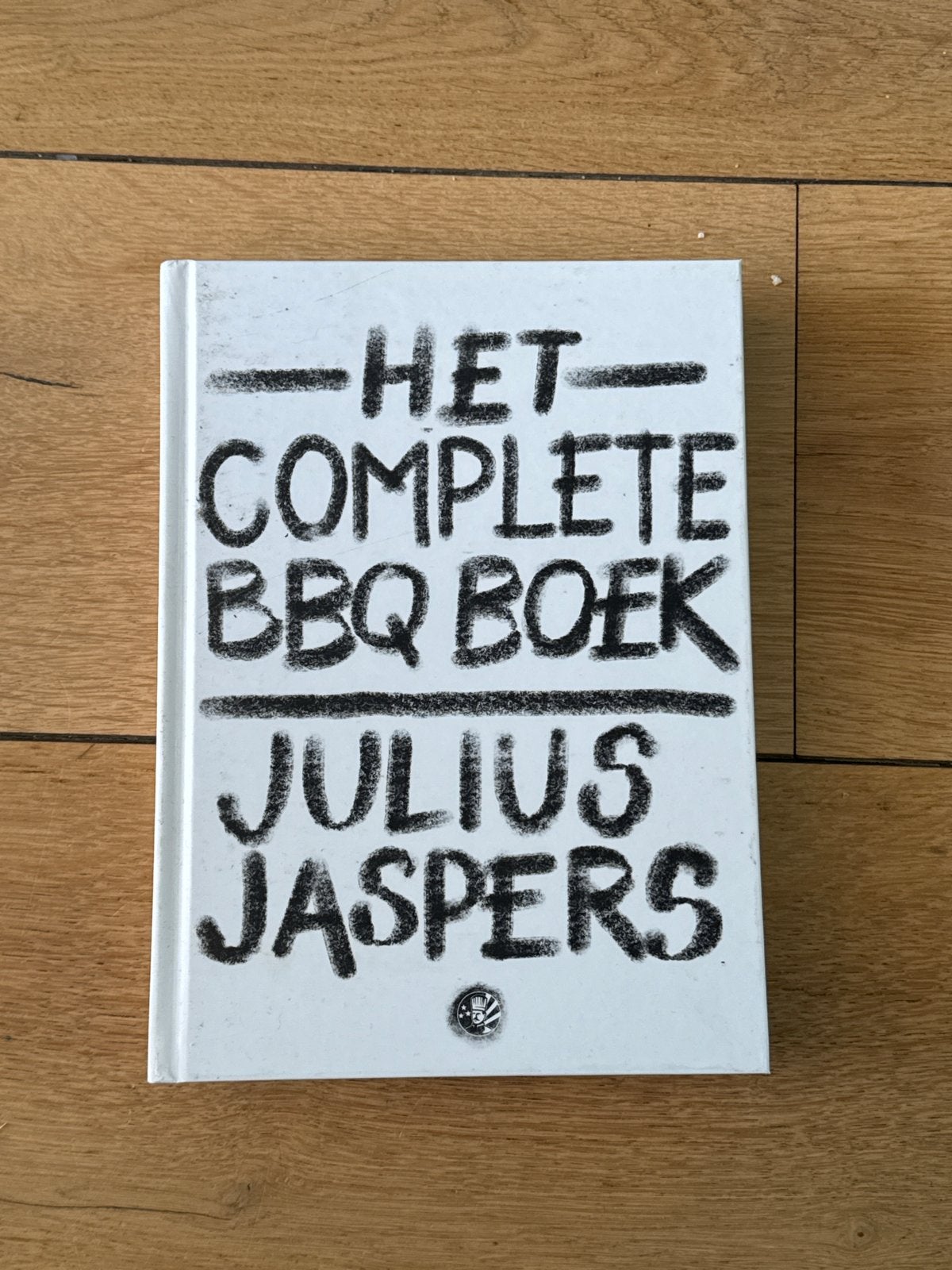 Het Complete BBQ Boek - Julius Jaspers, Vegetarisch, Voorgerechten en Soepen, Ophalen of Verzenden, Zo goed als nieuw