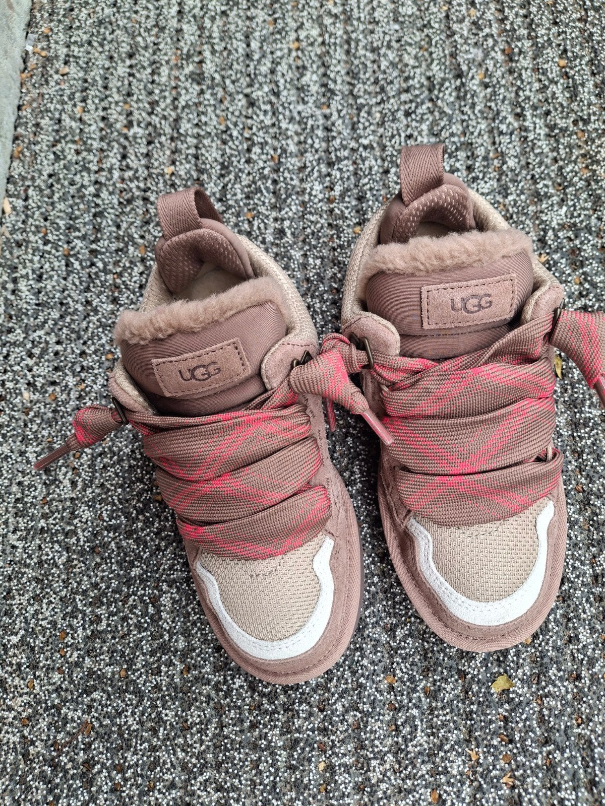 Nieuwe UGG sneakers maat 36, UGG, Bruin, Nieuw, Ophalen of Verzenden