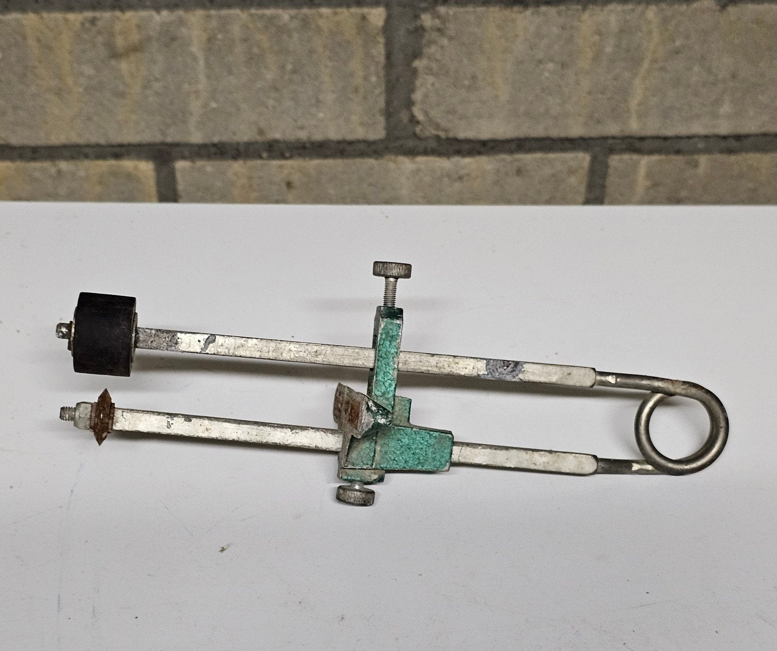 Tegelsnijder - Handig gereedschap voor tegelwerk, Ophalen of Verzenden, Gebruikt, Snijgereedschap, Overige merken