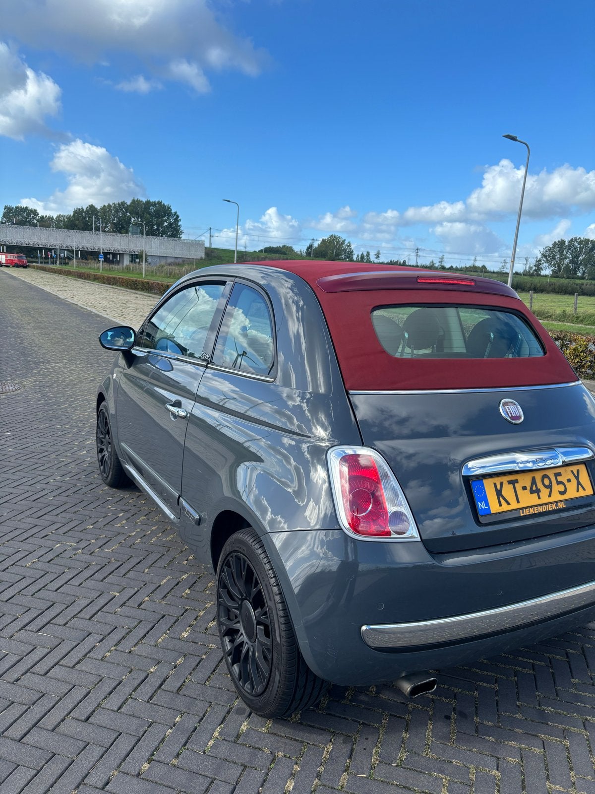 Fiat 500 Cabrio 0.9 TwinAir Turbo by Gucci automaat, Dealer onderhouden, 31 €/maand, Cabriolet, Leder en Stof