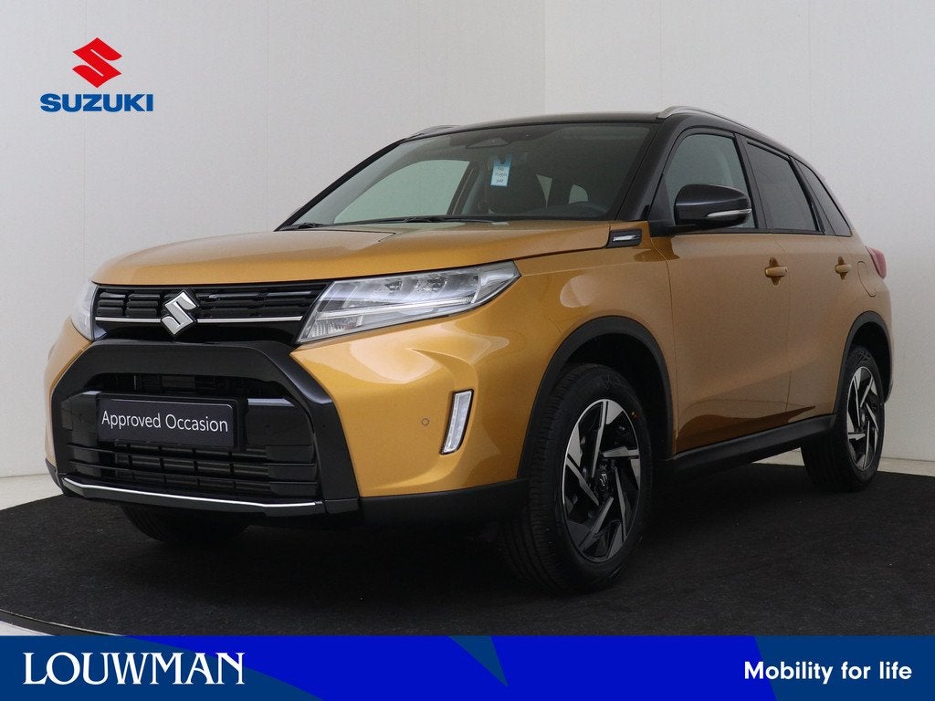 Suzuki Vitara 1.4 Boosterjet Smart Hybrid Style | Privacy Gl, Voorwielaandrijving, 12 maanden, Zwart, 4 cilinders