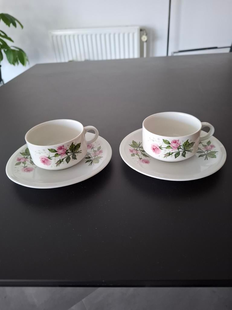 2 prachtige kop en schotels van Villeroy & Boch, Huis en Inrichting, Keuken | Servies, Ophalen of Verzenden, Zo goed als nieuw