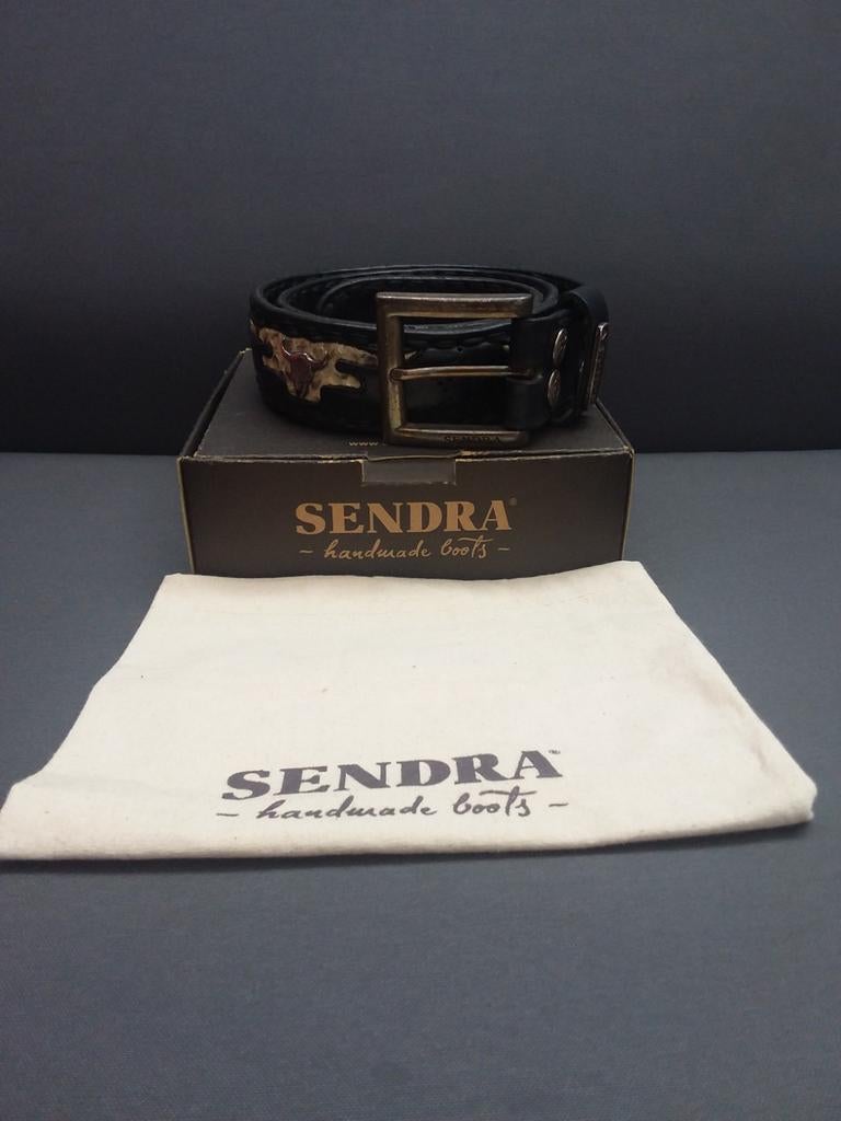 Sendra lederen riem met stierenkop details maat 90, Kleding | Dames, Sendra, 3 tot 5 cm, Zwart, 90 tot 100 cm