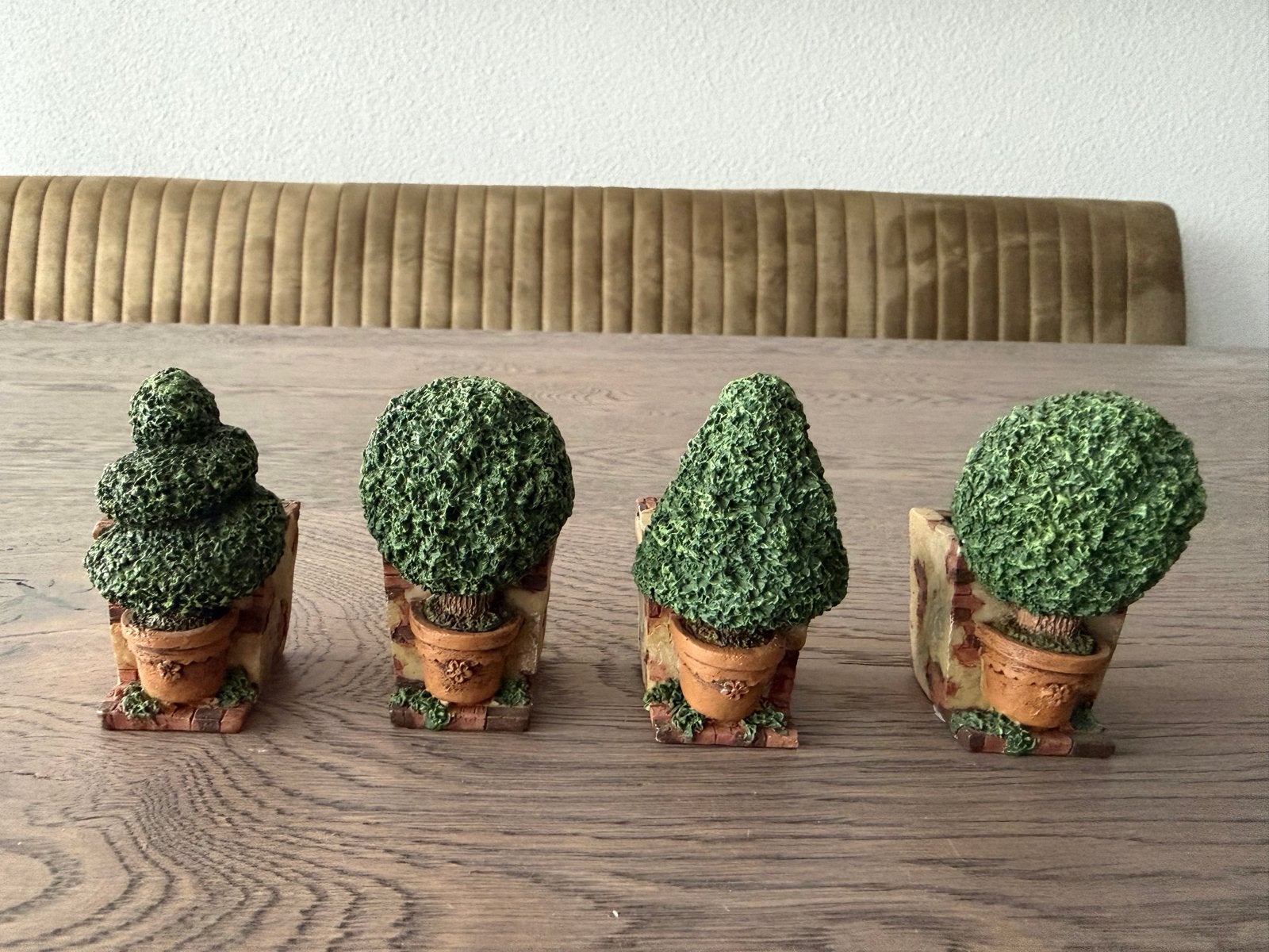 Set van 4 decoratieve miniatuur plantenbakjes, Diversen, Ophalen of Verzenden, Zo goed als nieuw