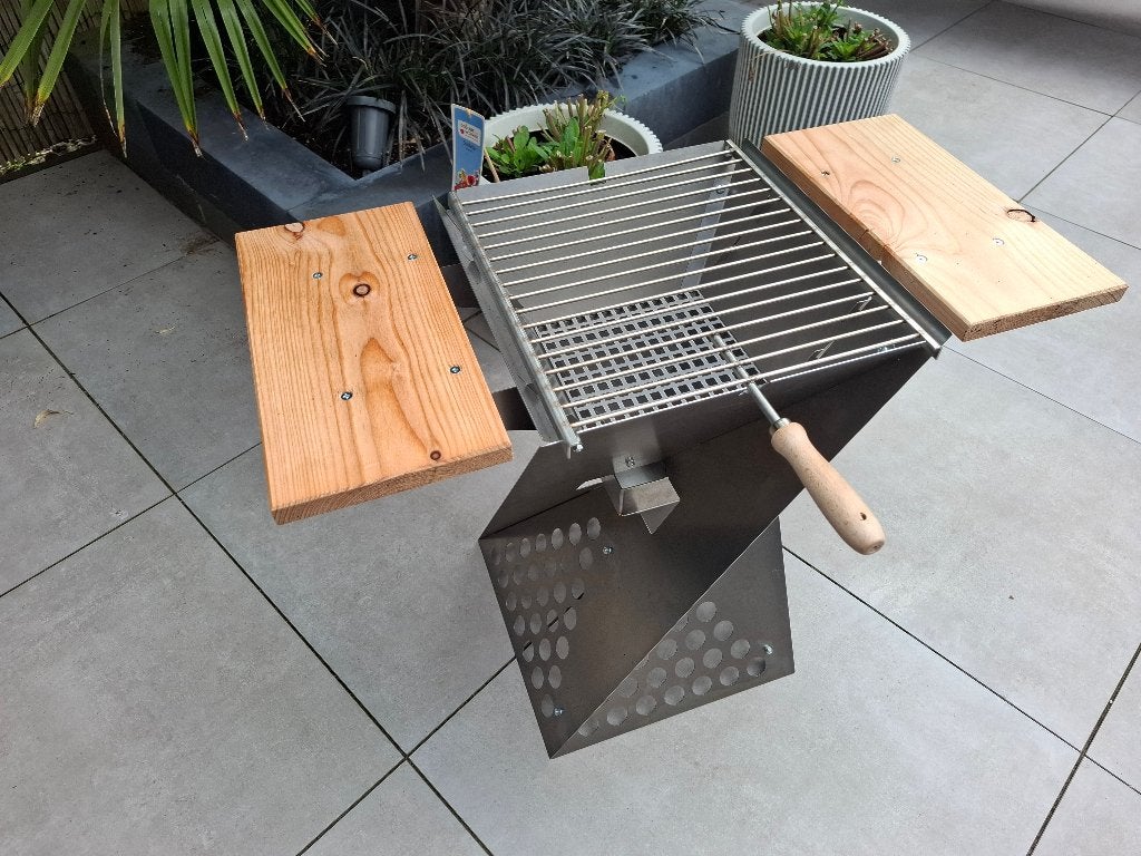 Bbq Chill en Grill metaal met douglashout zijplanken, Ophalen, Nieuw