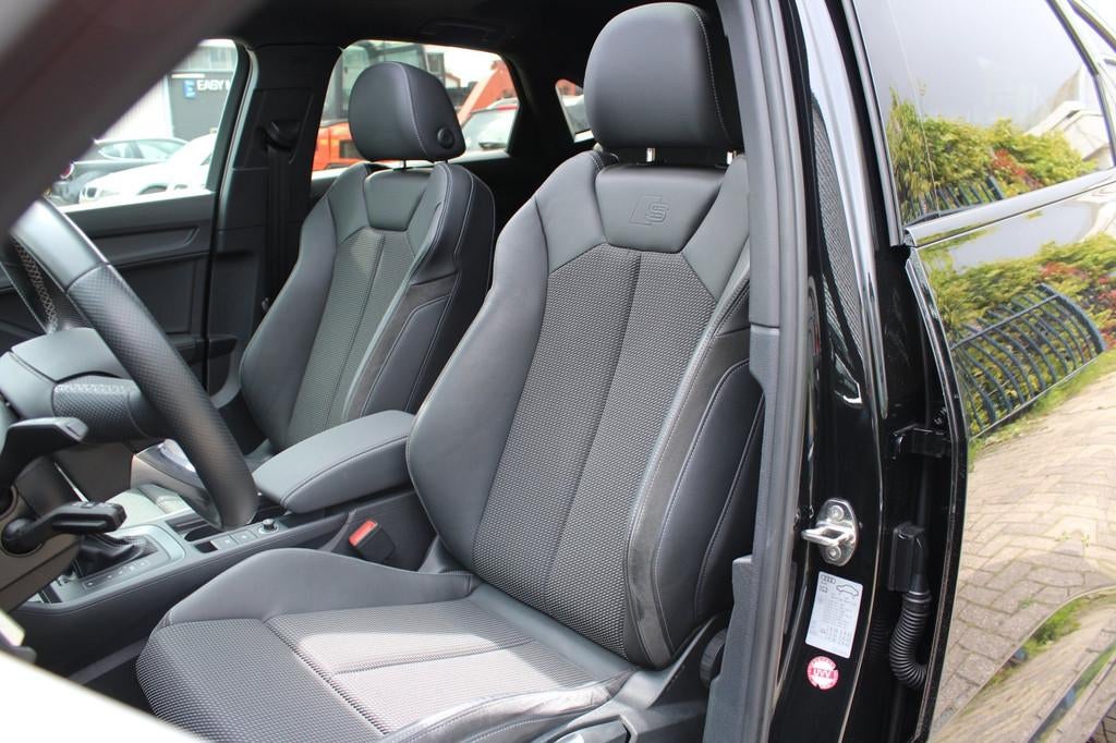 Audi Q3 Sportback 45 TFSI e 3x S-Line | Panoramadak| Camera, Auto's, Audi, Gebruikt, Leder en Stof, Zwart, Origineel Nederlands