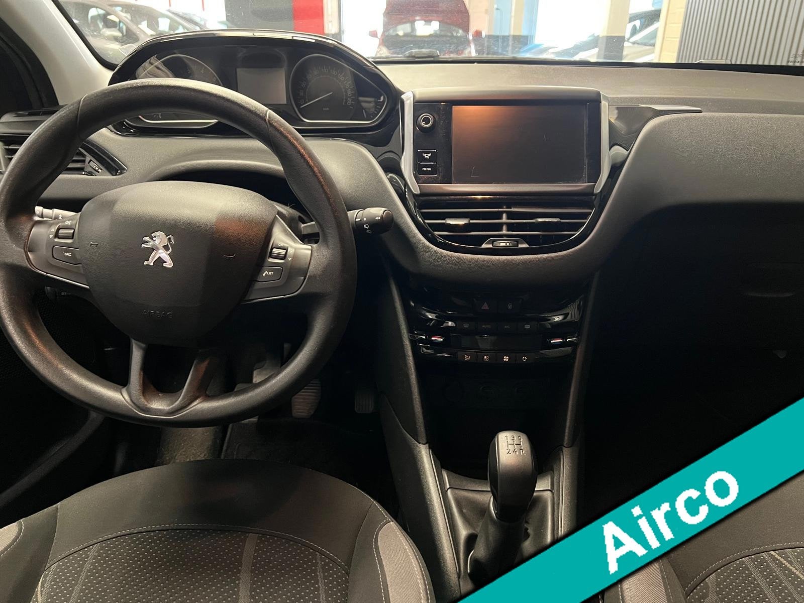 Peugeot 208 1.2 VTi Envy 1e Eigenaar - NAP - Parkeersensor, Voorwielaandrijving, Euro 5, Stof, Gebruikt
