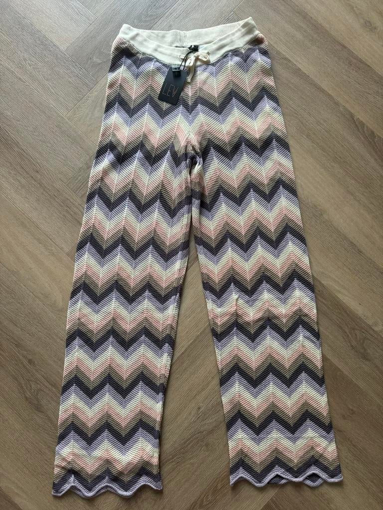 Nieuw Levv broek gehaakt maat 170/176, Ophalen of Verzenden, Nieuw, Meisje, Broek