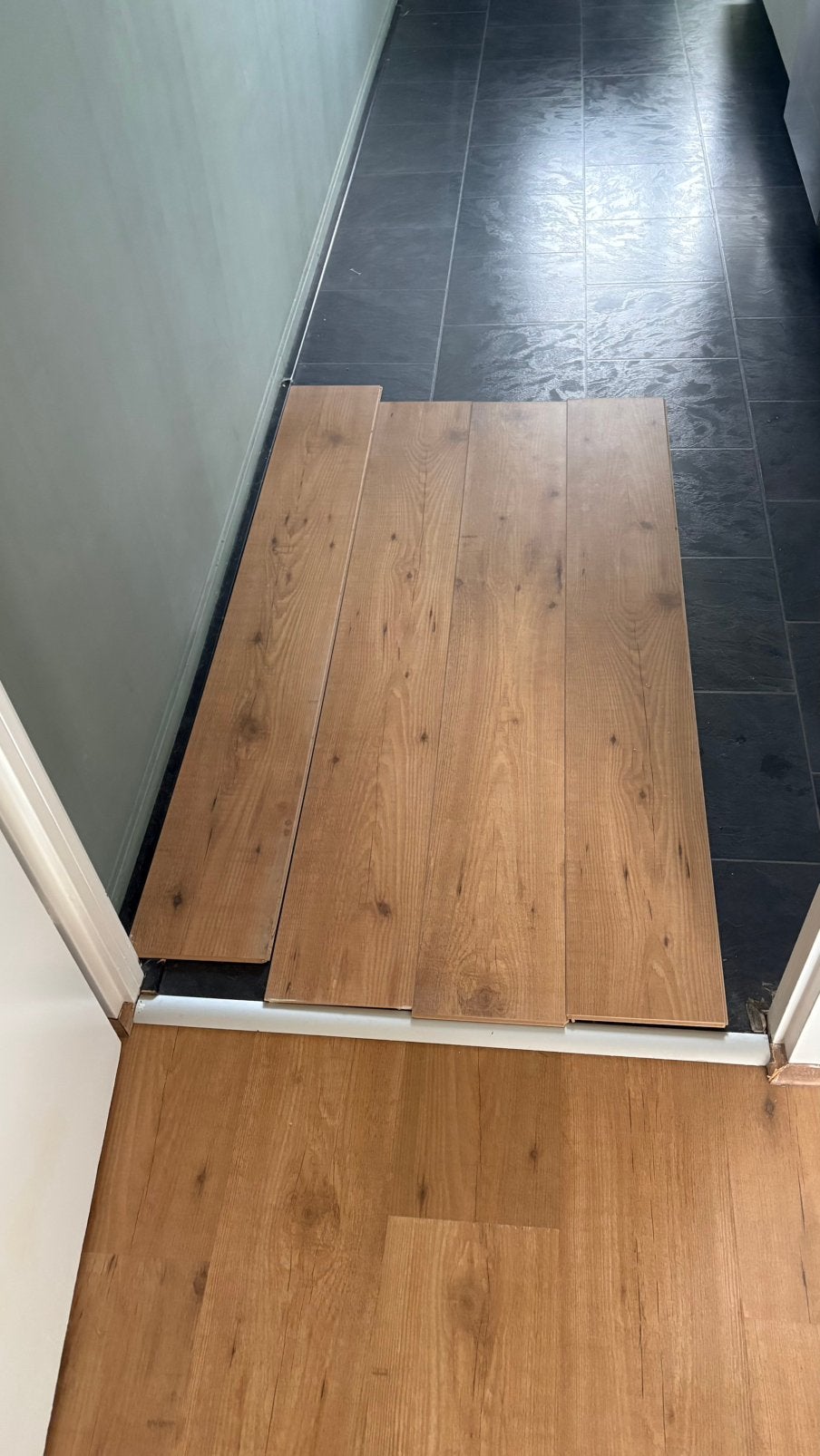 Gezocht: IKEA TUNDRA laminaat (eiken antiek / warm eiken), Ophalen, 50 tot 150 cm, Zo goed als nieuw, 10 m² of meer