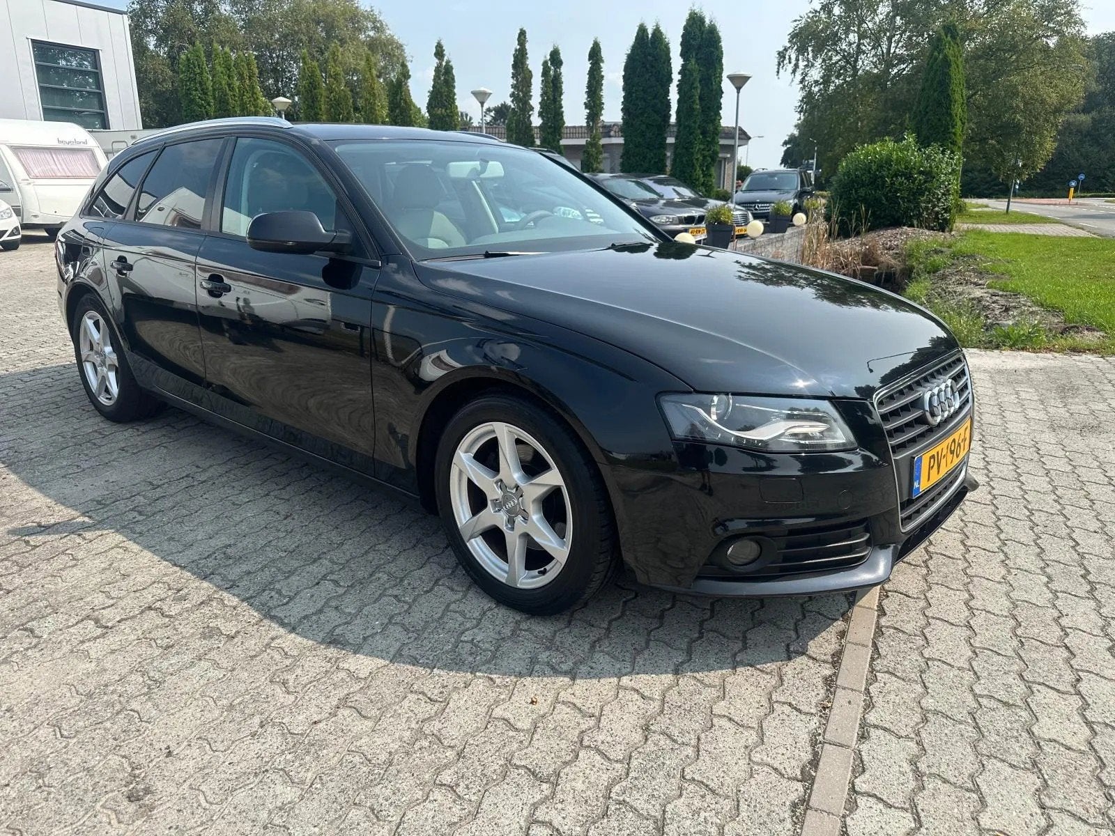 Audi A4, Voorwielaandrijving, Euro 5, Stof, Gebruikt