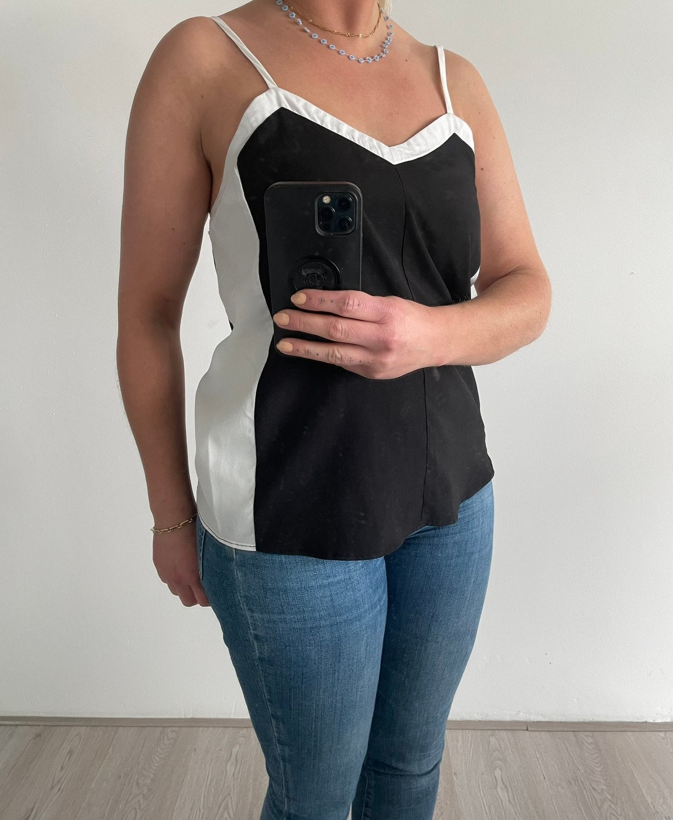 Nikkie top, Zwart, Nieuw, Ophalen of Verzenden, Zonder mouw