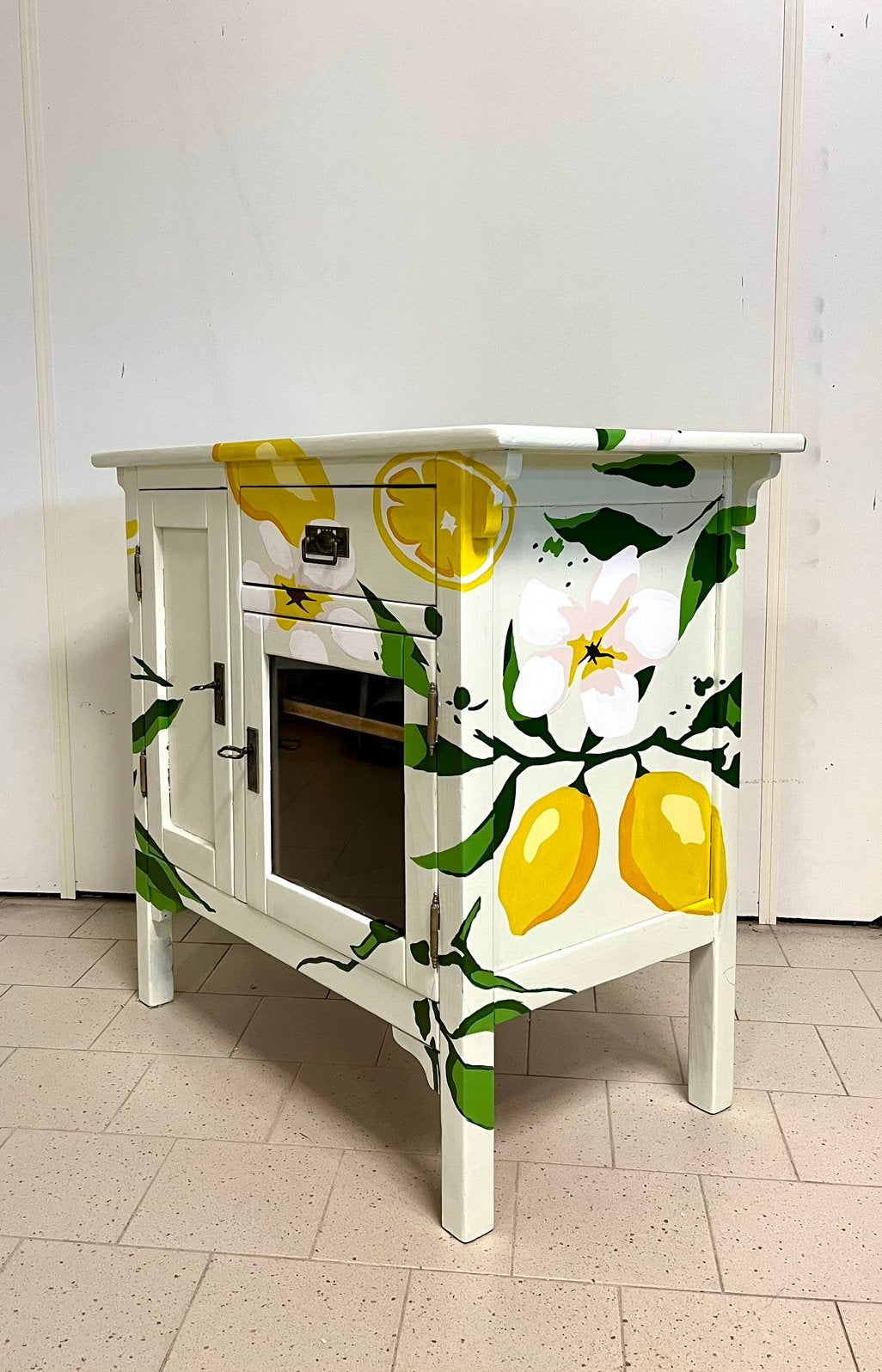 Vintage kastje met unieke print, Ophalen, Met lade(s), 50 tot 100 cm, Zo goed als nieuw
