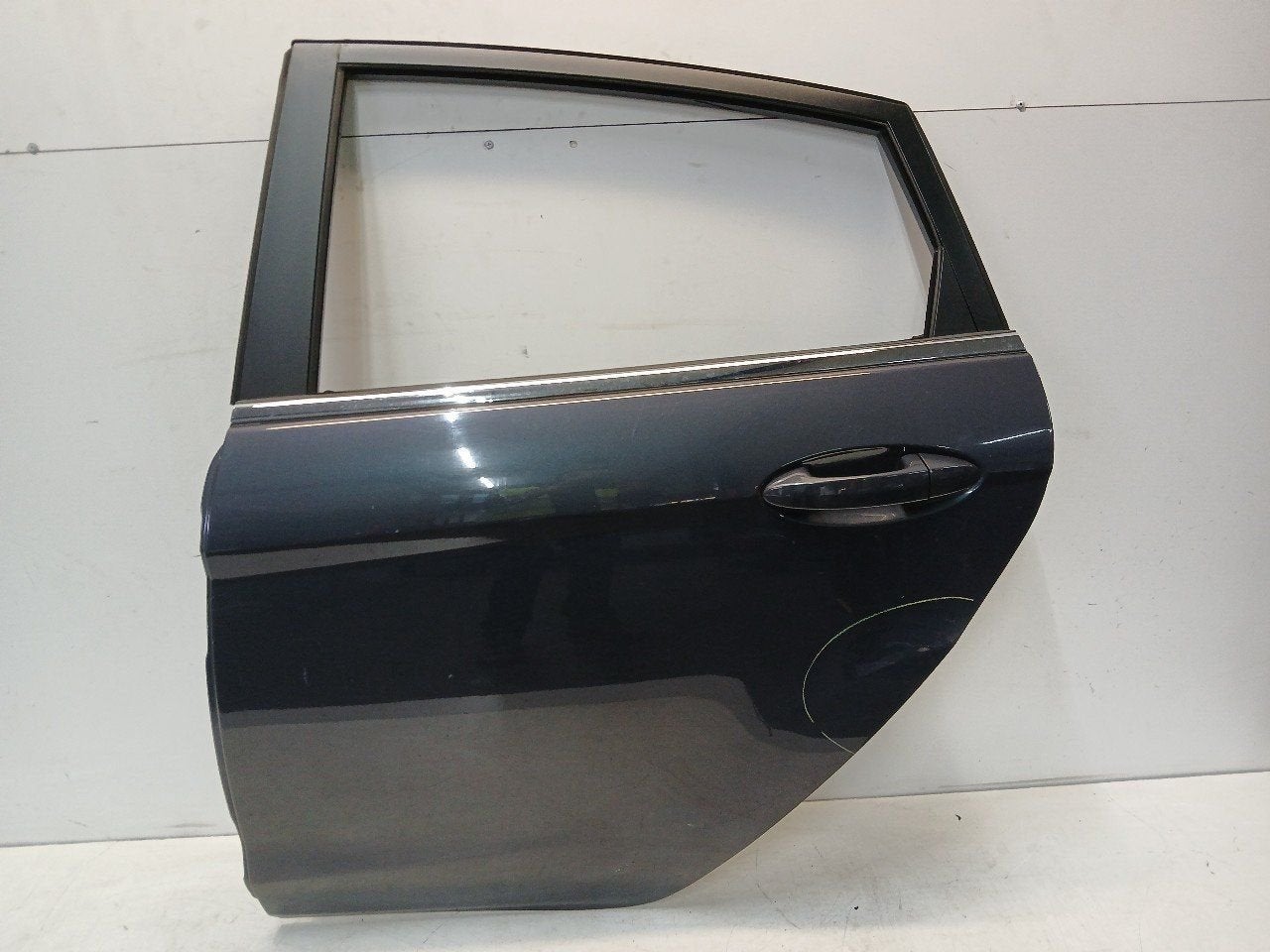 Portier links achter Ford Fiesta, Auto-onderdelen, Onderdelen@venauto.nl, Van der Ven Autorecycling B.V., Gebruikt, Ettenseweg 76, 4706 PB Roosendaal, The Netherlands