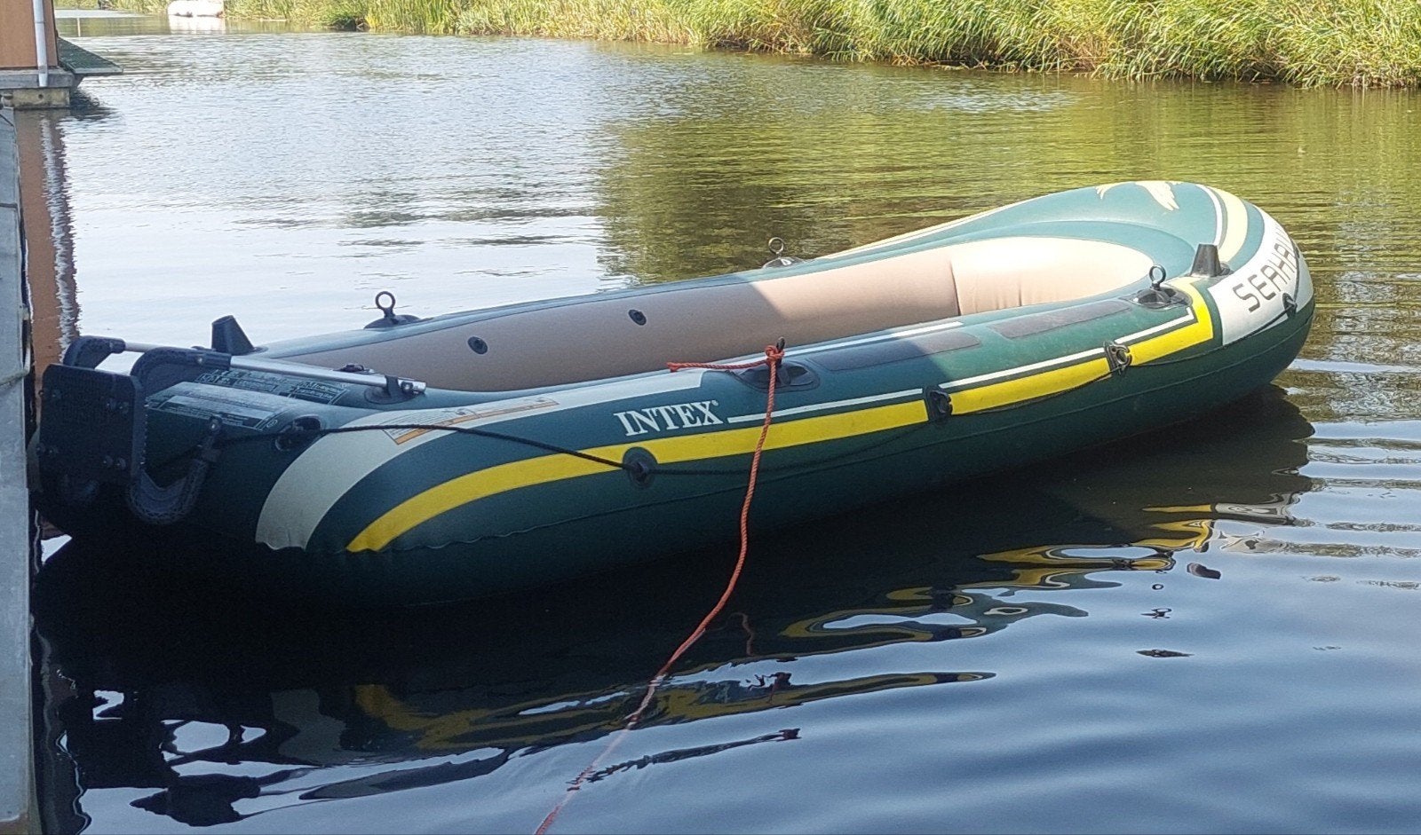 Intex Seahawk 4 opblaasboot met elektromotor en accu, Ophalen of Verzenden