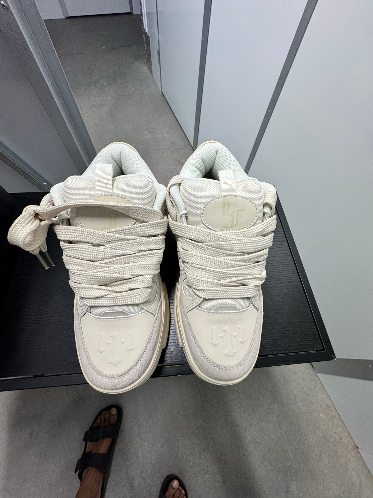 Puma La Melo La France Cream Sneakers Maat 43, Ophalen of Verzenden, Nieuw, Overige kleuren, Sneakers of Gympen