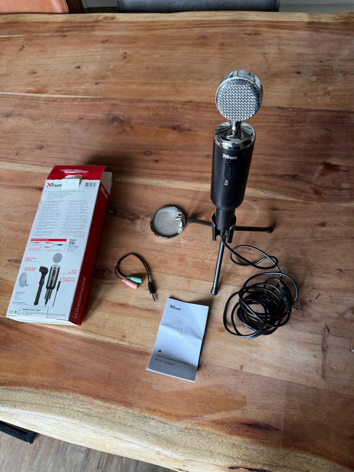 Trust Madell Desk Microfoon met Statief, Ophalen of Verzenden, Zo goed als nieuw, Overige typen