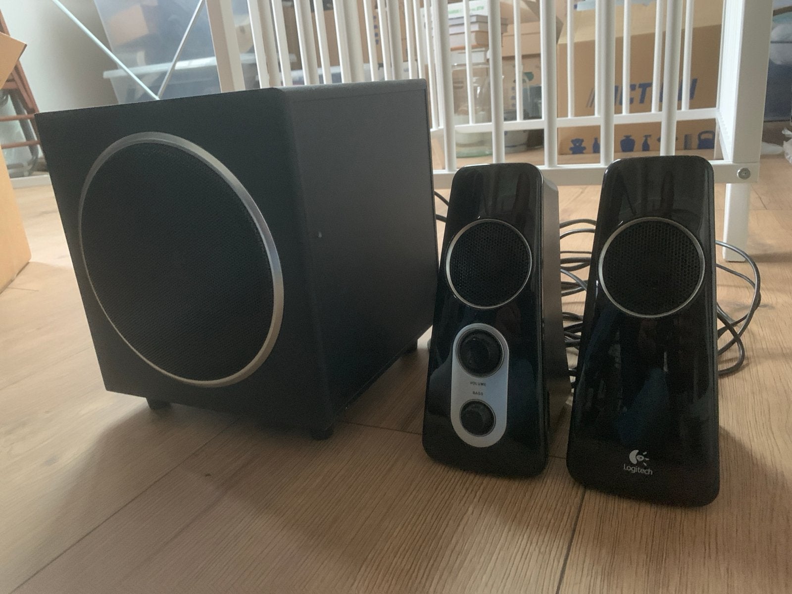 Logitech 2.1 speakerset met subwoofer, Gebruikt, Logitech, Speakerset, Ophalen of Verzenden