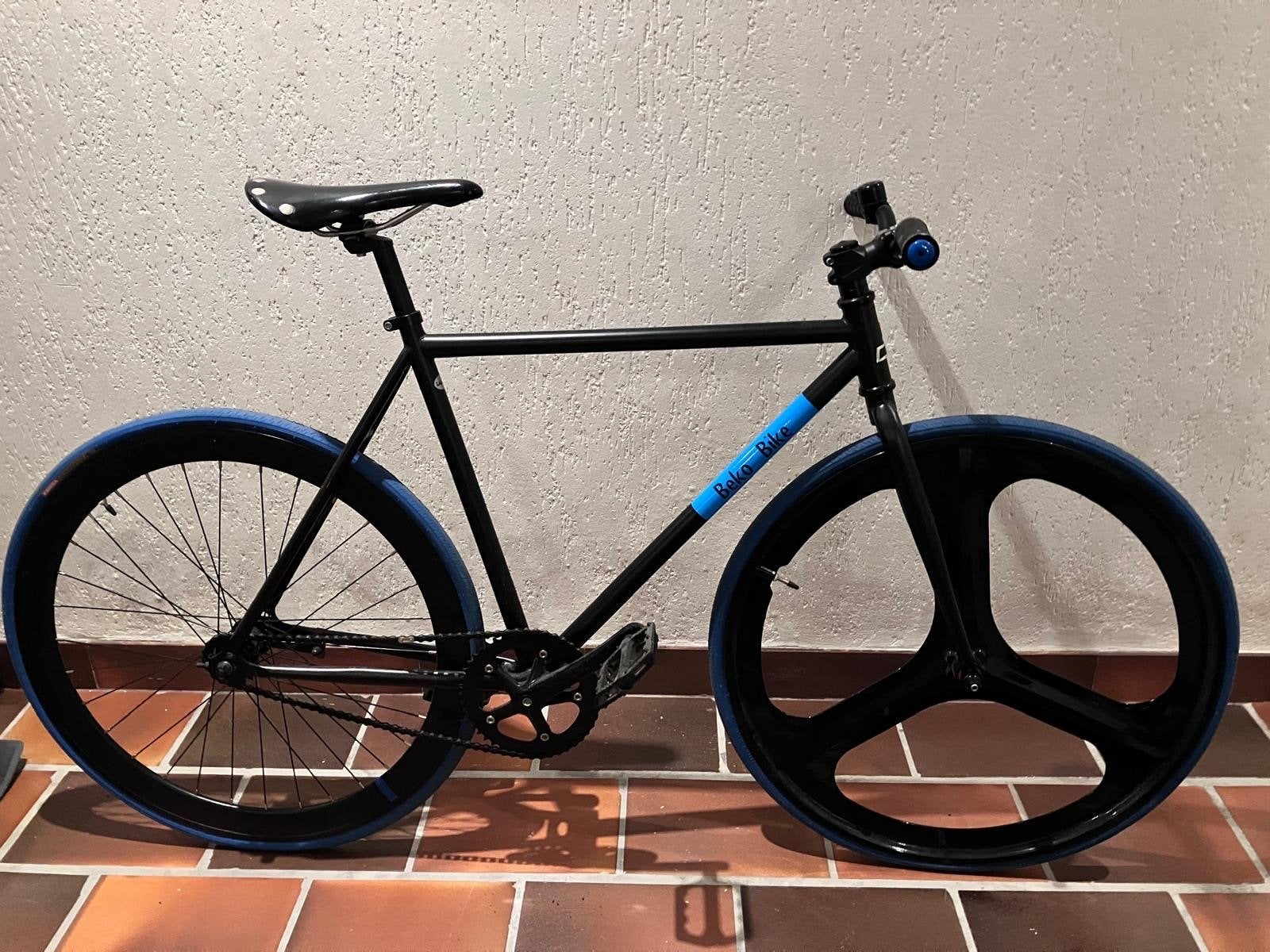 Beko Bike - Zwart met blauwe accenten, Fietsen en Brommers, Gebruikt, Velgrem, Versnellingen, 53 tot 57 cm