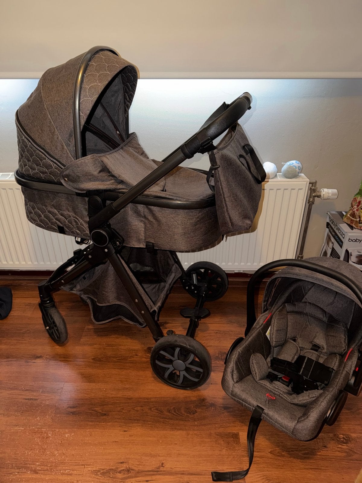 De Lunola 3-in-1 kinderwagen: praktisch en comfortabel, Kinderen en Baby's, Kinderwagens en Combinaties, Zo goed als nieuw, Met autostoeltje