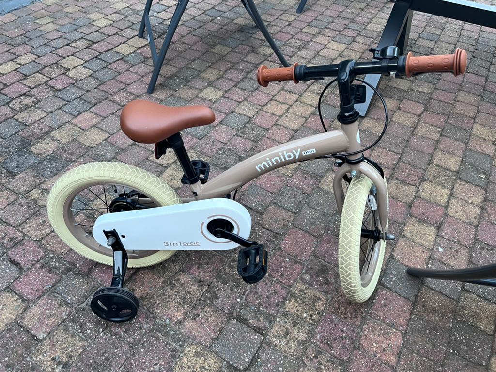 Fietsje met zijwieltjes 14 inch, Ophalen, Zo goed als nieuw, Velgrem, Verstelbare zitting