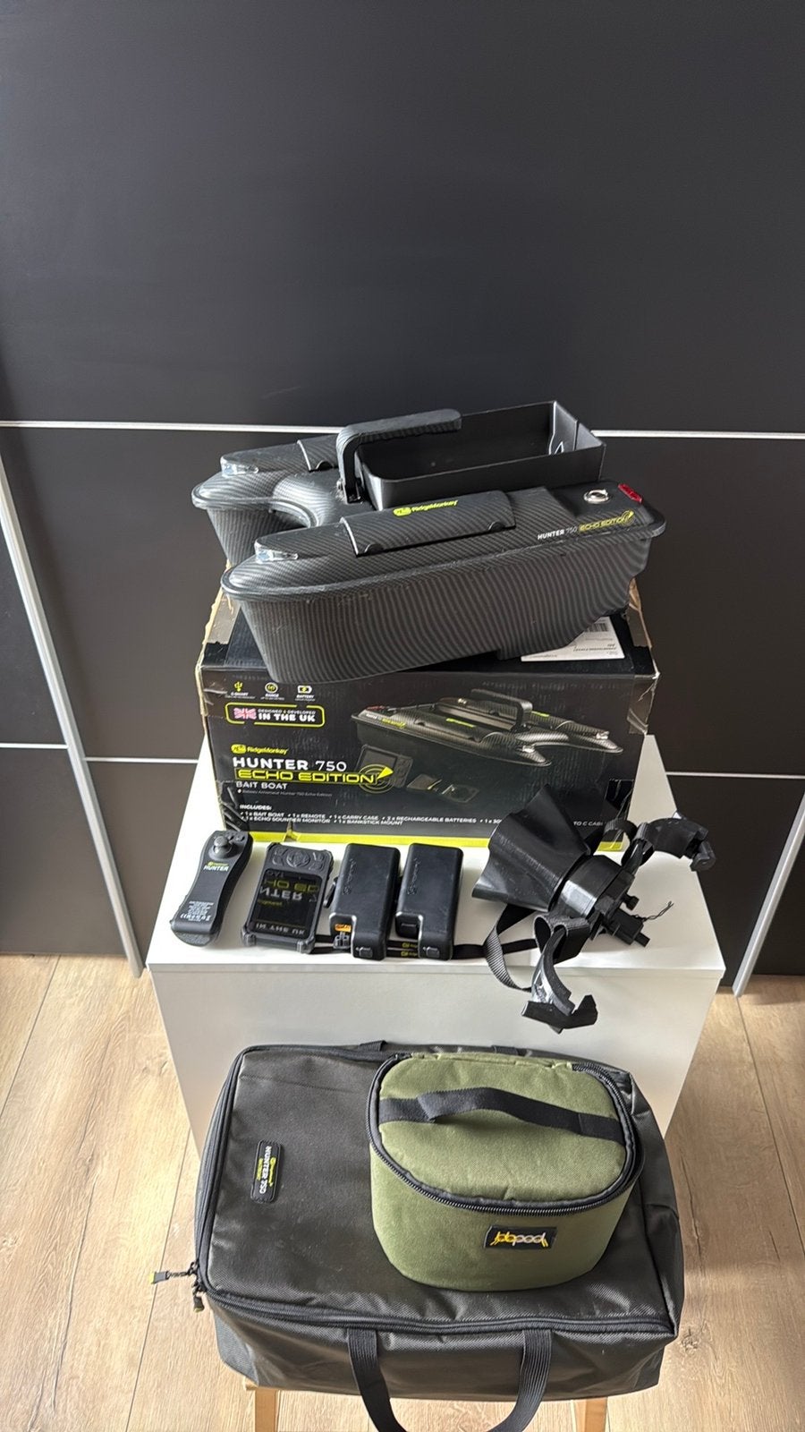 RidgeMonkey Hunter 750 Echo + Bait Spreader + XL bak, Ophalen of Verzenden, Zo goed als nieuw