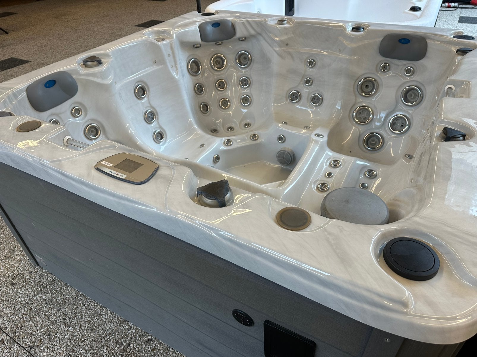 Fox Spa Mystic 2x2 5 pers BOMVOL, Tuin en Terras, Verzenden, Gebruikt, Afdekzeil, Vast