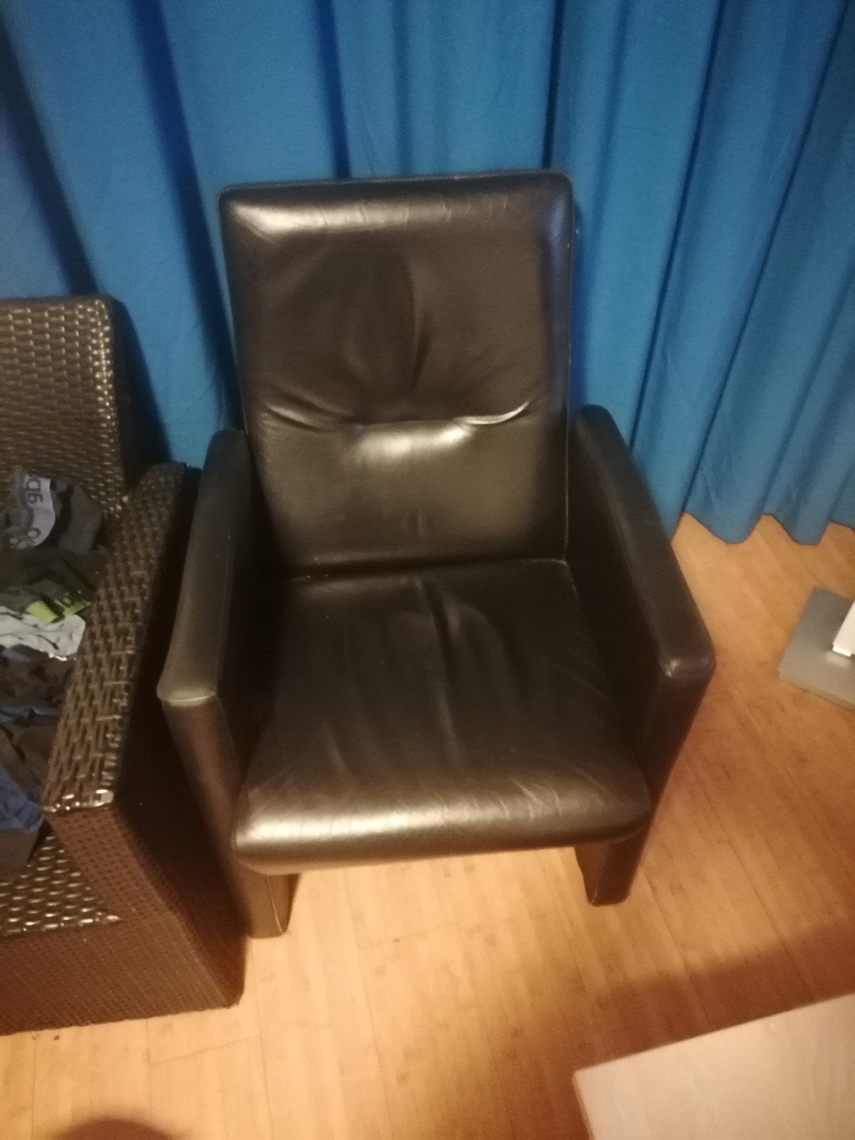 te koop een mooie leren stoel met verstelbare rug 2 stuks, Ophalen