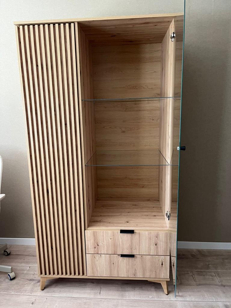 Nieuwe  Vitrinekast Eiken 100x60x192 cm met 2 glasplaten, Ophalen, Eikenhout, Nieuw, 50 tot 100 cm
