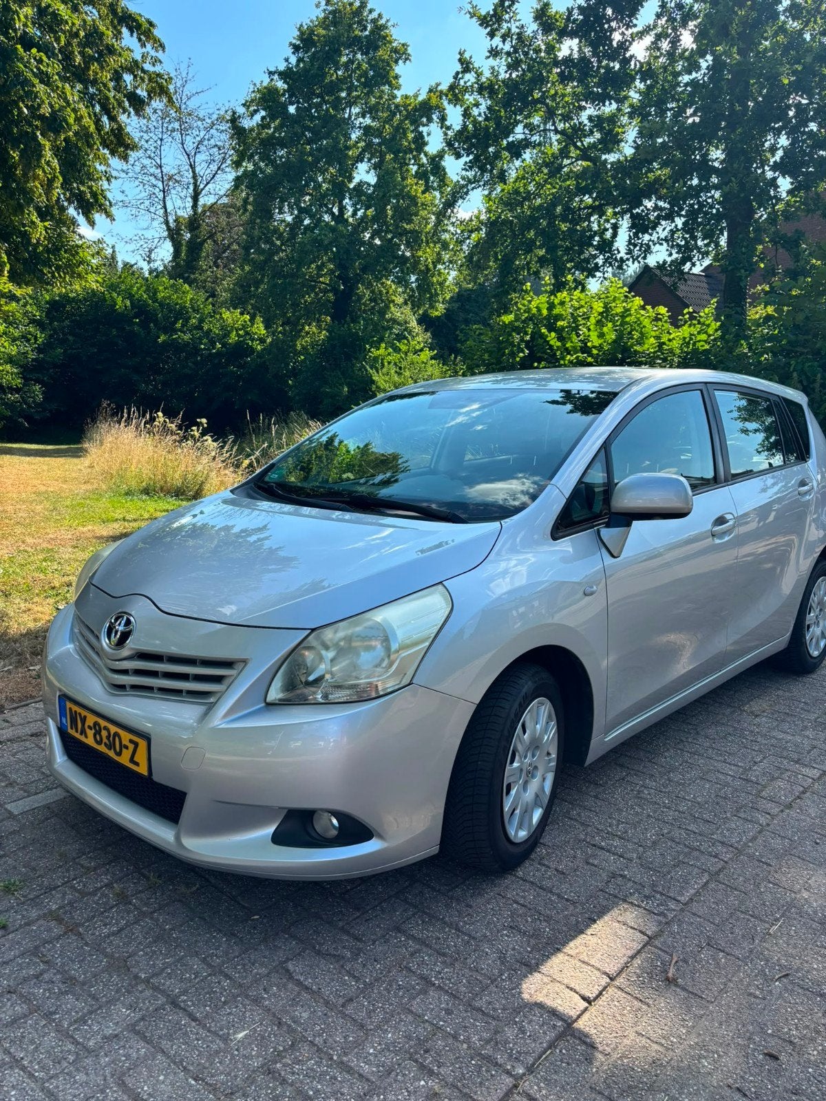 Toyota Verso 1.6 Vvti 5P 2009 Grijs, Auto's, Toyota, Voorwielaandrijving, 4 cilinders, 132 pk, 75 €/maand