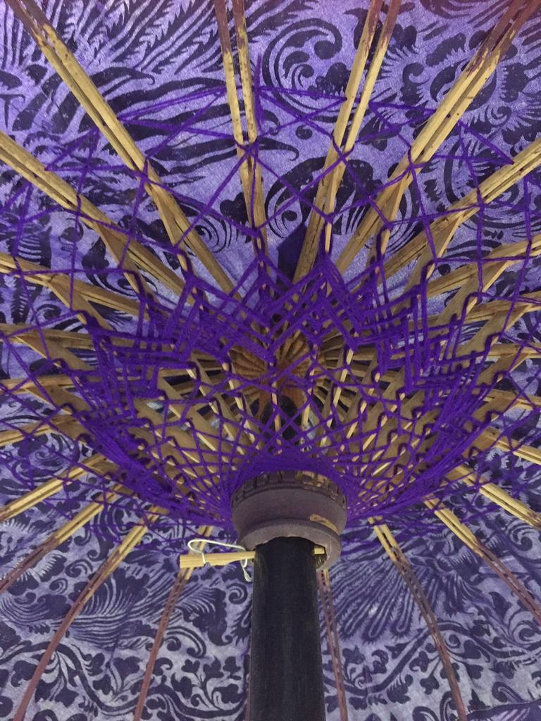 Unieke Balinese Parasol - Paars/Goud, Ophalen, Zo goed als nieuw, Paars