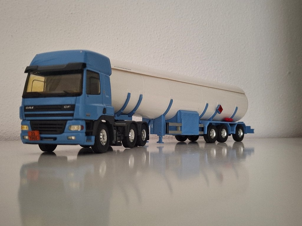 DAF CF met tankoplegger, Tekno 1/50, Ophalen of Verzenden, Zo goed als nieuw, Bus of Vrachtwagen, Tekno