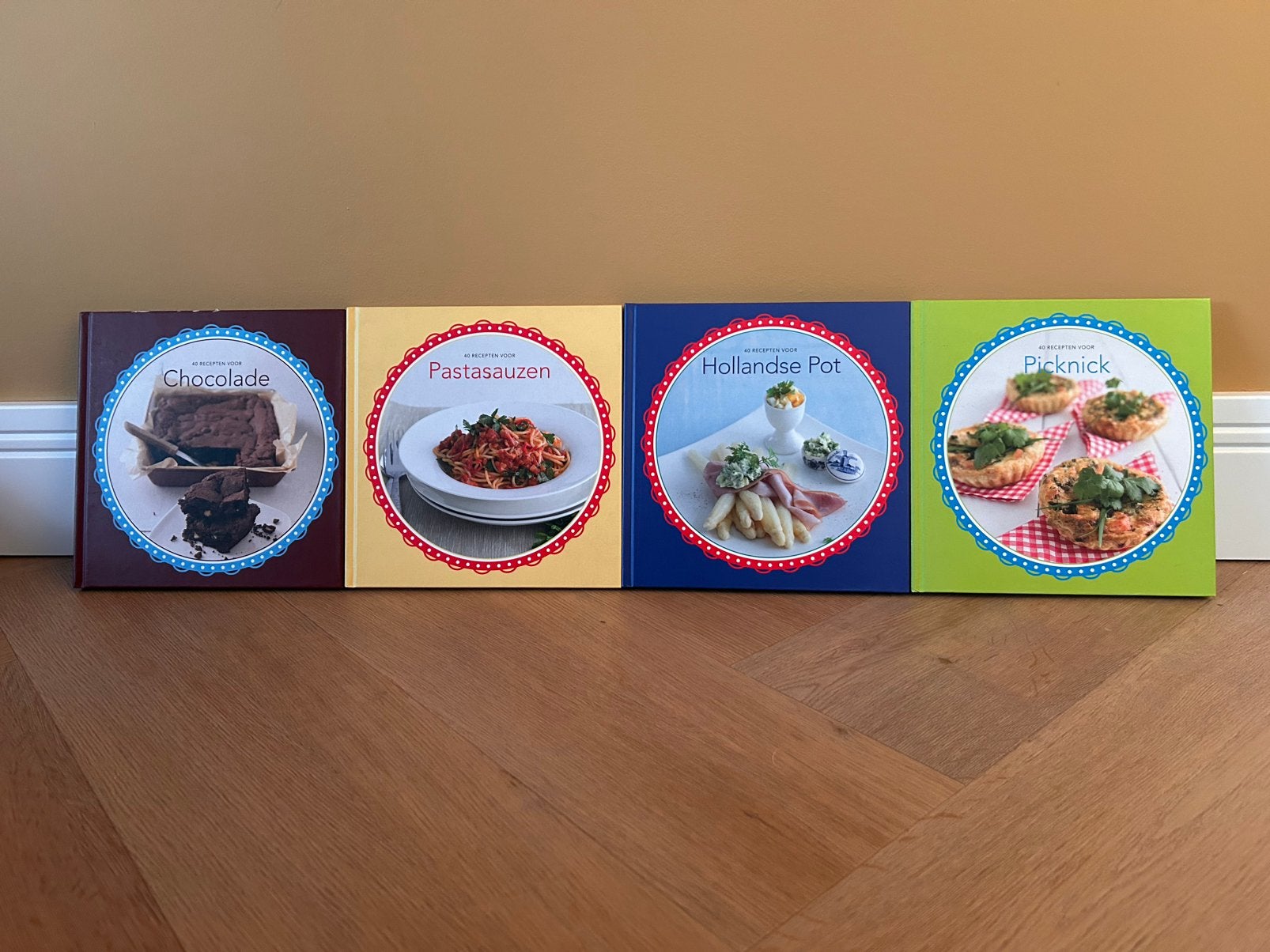 Kookboekenset: Chocolade, Picknick, Hollandse Pot, Pastasaus, Ophalen of Verzenden, Zo goed als nieuw, Nederland en België, Hoofdgerechten