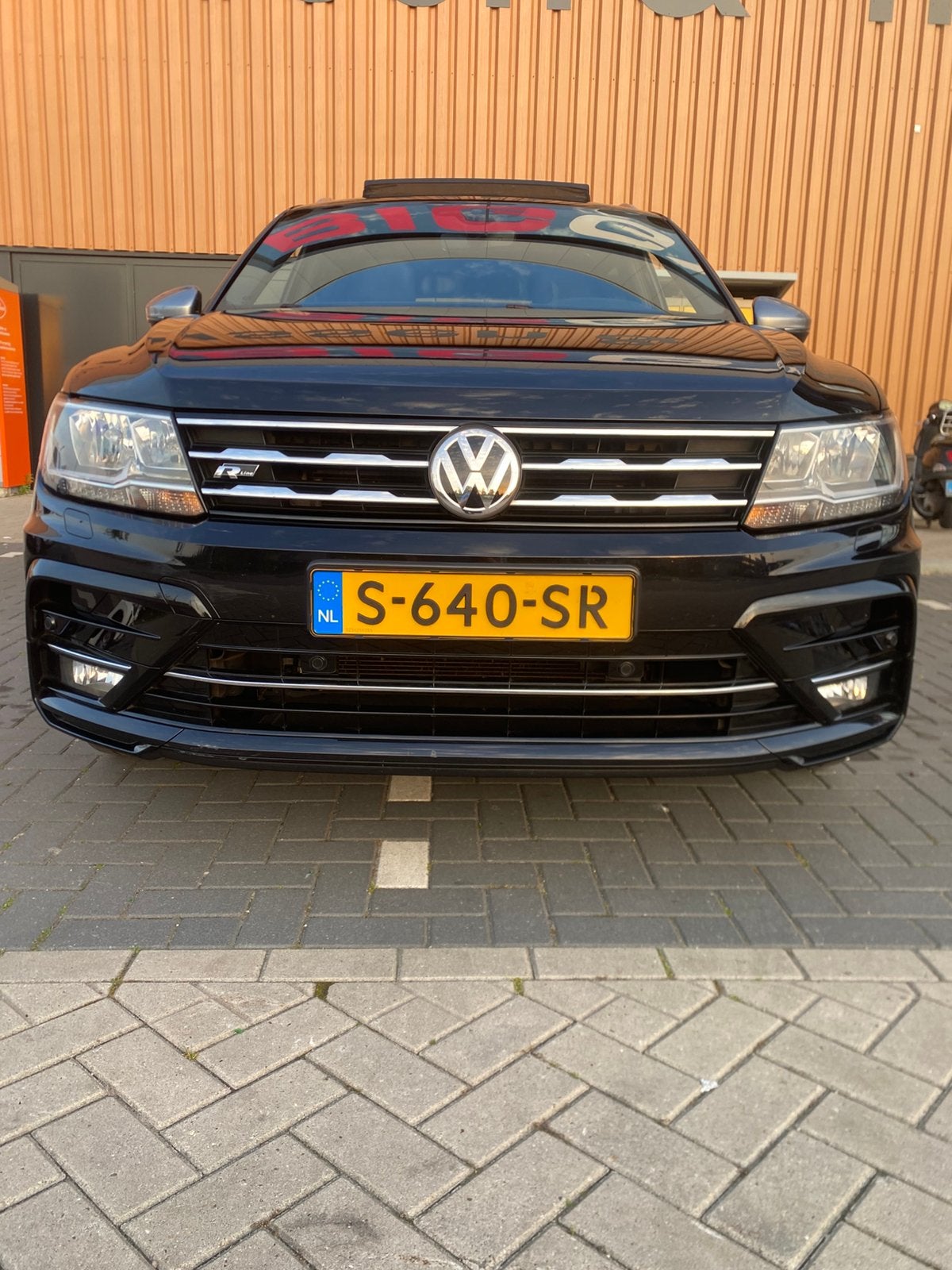 Volkswagen Tiguan 1.5 TSI 150pk 2019 Zwart, Auto's, Voorwielaandrijving, 4 cilinders, 7 stoelen, Zwart