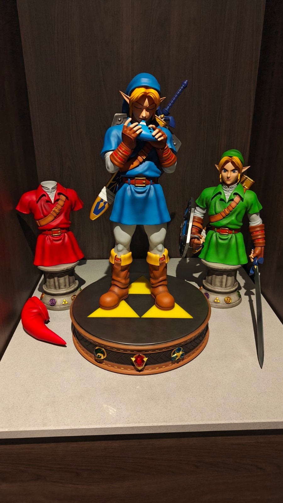 Zelda statue link first 4 figures 1:4, Ophalen