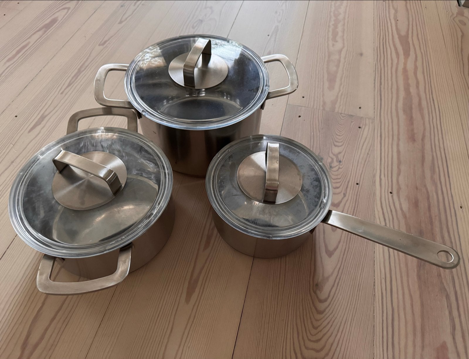 IKEA RVS pannenset met glazen deksels - 3 stuks, Gebruikt, Met deksel, Pannenset, Ophalen of Verzenden