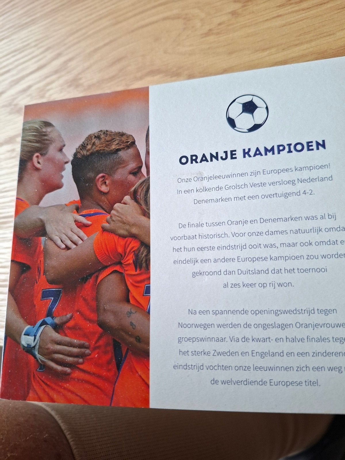 OranjeLeeuwinnen Kampioen 2017 - Boekje met postzegel, Verzenden, Onbekend, Zo goed als nieuw, Overige sporten