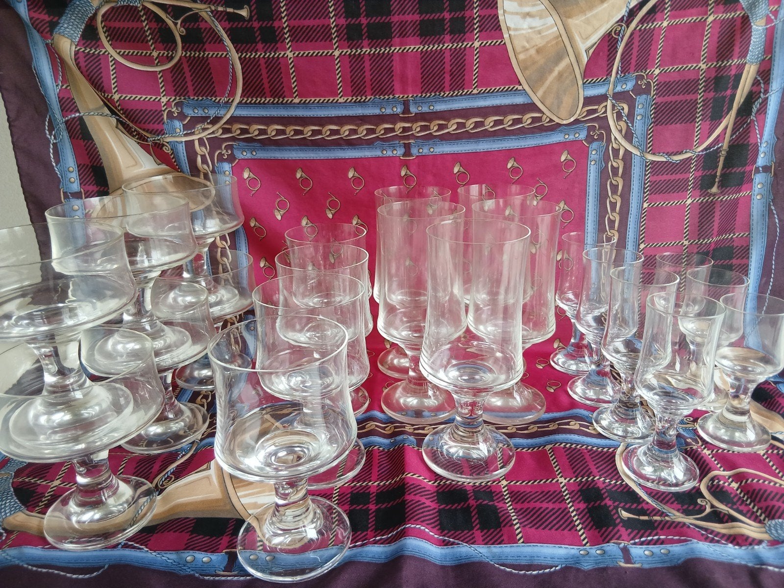 glaservies 6 ijscoupe 5 bierglazen 4 wijnglazen 4 Sherry en, Huis en Inrichting, Ophalen, Glas, Overige stijlen, Glas of Glazen