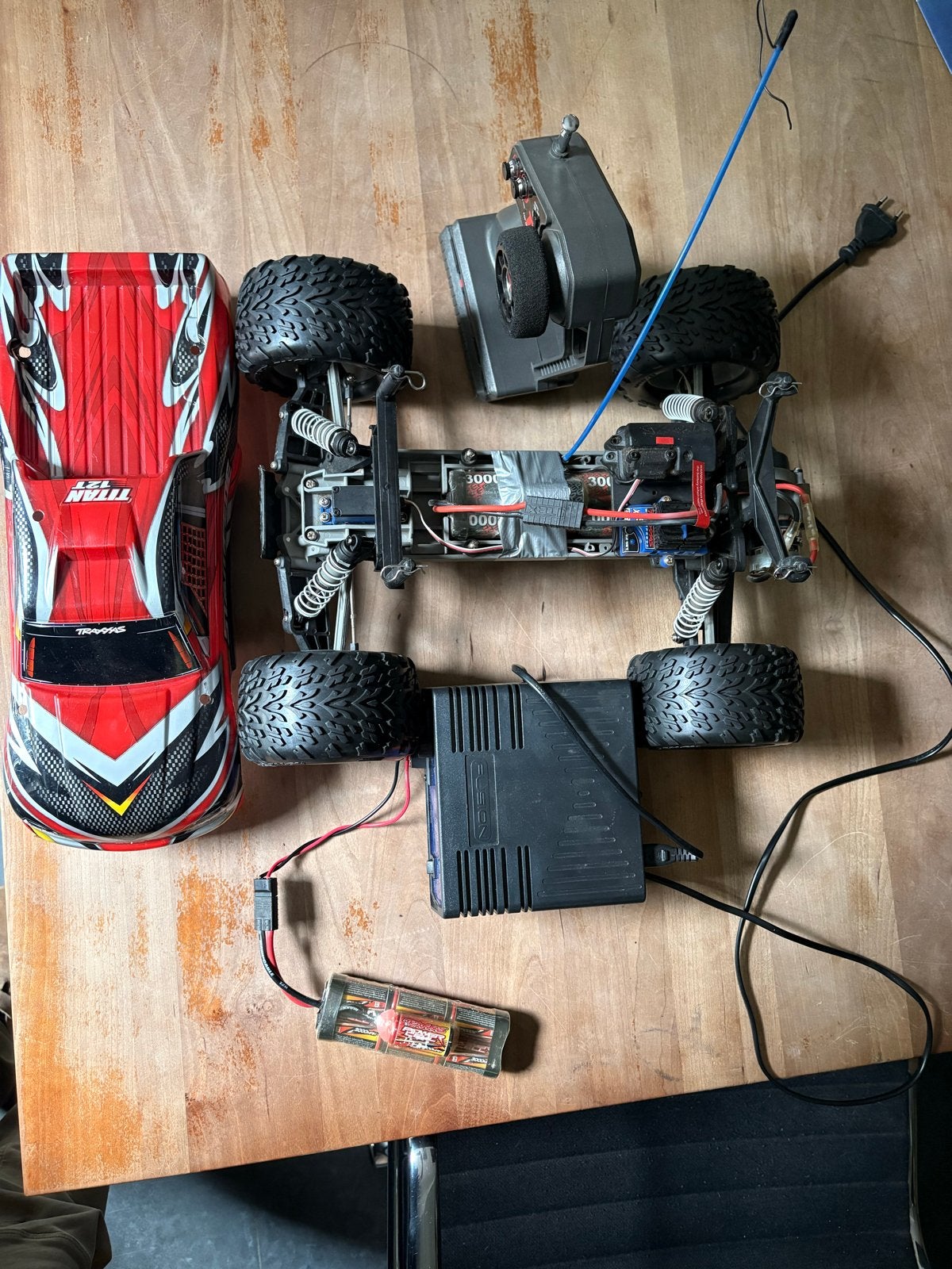 Traxxas Stampede RC Truck met Accu en Oplader, Gebruikt, Auto offroad, RTR (Ready to Run), Overige schalen