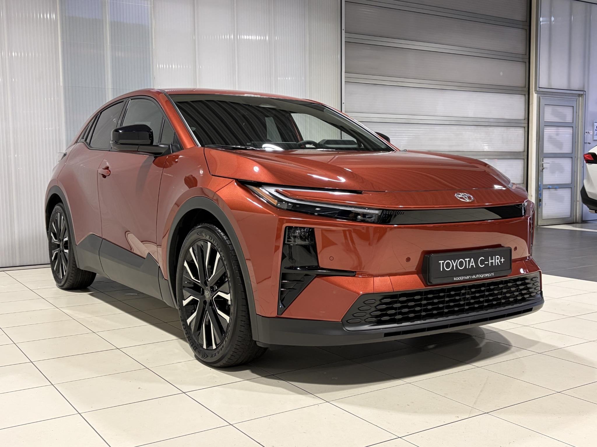Toyota C-HR+ Executive AWD 77 kWh November 2026 leverbaar!, Auto's, Automaat, Dealer onderhouden, Overige modellen, Overige kleuren