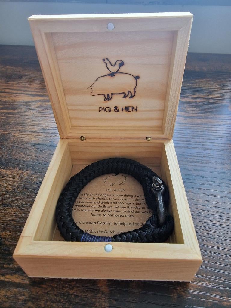 Pig & Hen armband voor mannen in originele doos, Sieraden, Tassen en Uiterlijk, Armbanden, Ophalen of Verzenden, Zo goed als nieuw