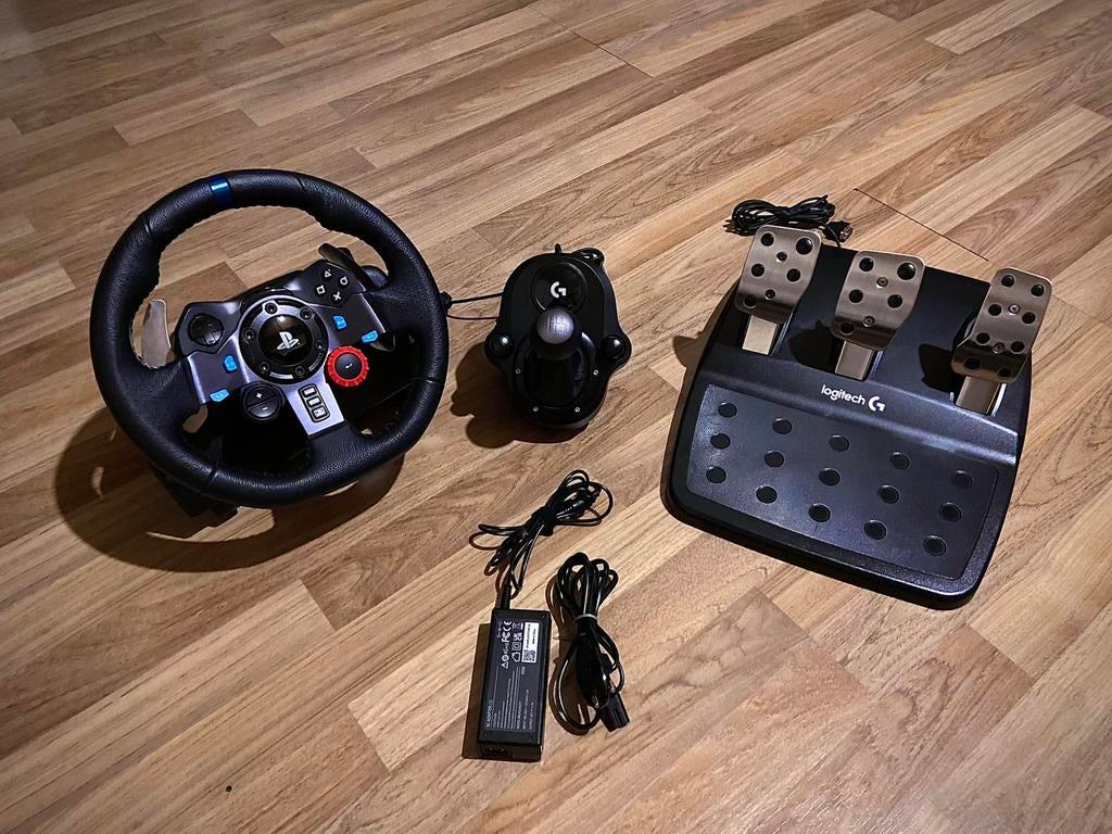Nette Logitech G29 Set! (Incl. Shifter) (PS5, PS4,PS3 & PC), Spelcomputers en Games, Spelcomputers | Sony PlayStation Consoles | Accessoires