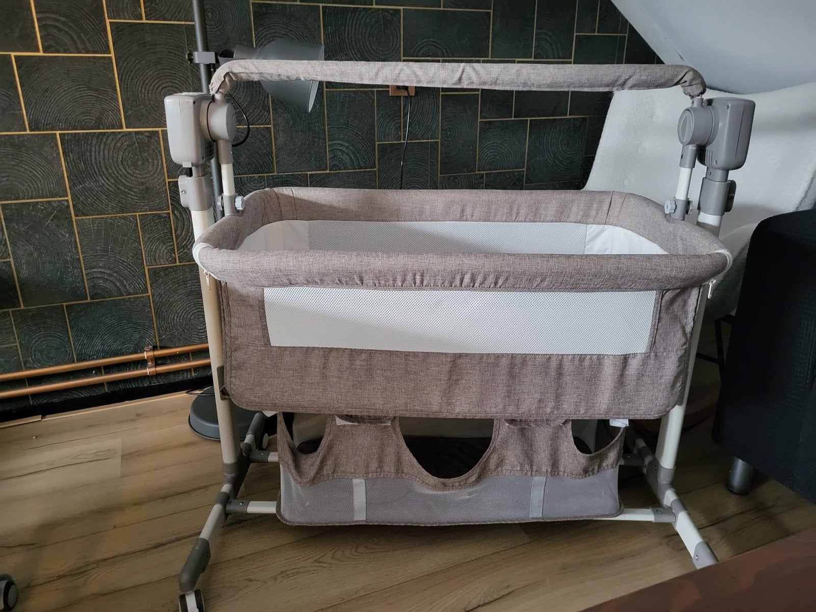 Co-sleeper/Wieg met schommelfunctie en opbergruimte, Ophalen, Zo goed als nieuw, Wieg