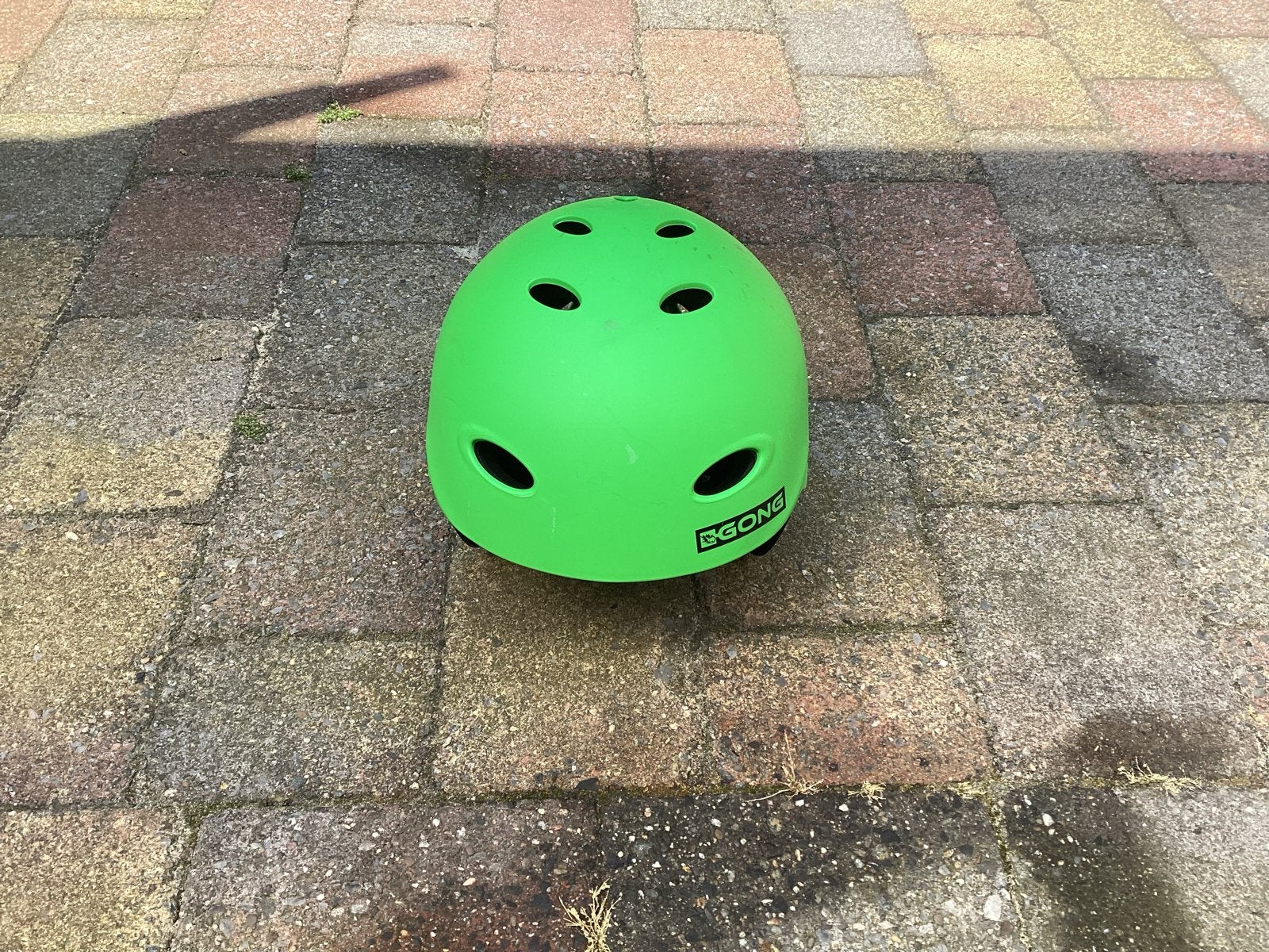 Gong Helm - Maat L (60-63cm) - Groen, Geen board, Ophalen, Gebruikt