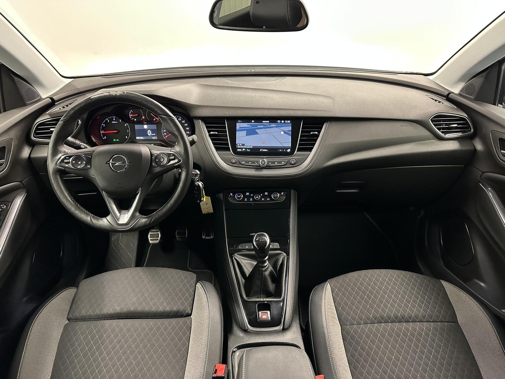 Opel Grandland X 1.2 Turbo Innovation CAMERA NAVI LM CARPLAY, Auto's, Voorwielaandrijving, Gebruikt, 1199 cc, Met garantie (alle)